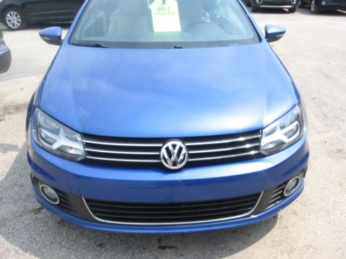 Used 2012 Volkswagen Eos Komfort FWD image 2