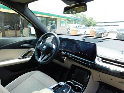 Used 2025 BMW X1 xDrive28i image 27