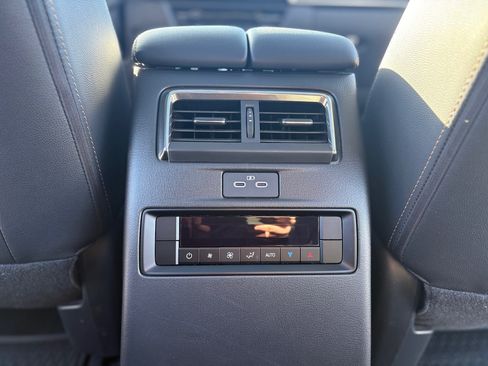 Used 2024 MAZDA CX-90 image 15