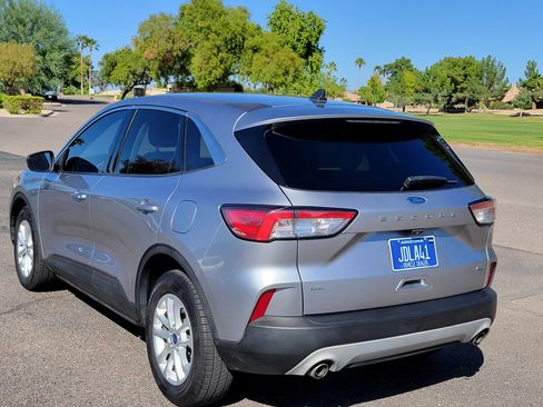 Used 2021 Ford Escape SE image 8