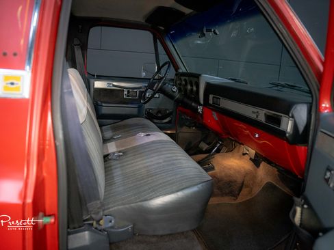 Used 1986 Chevrolet C/K Truck 1500 image 18