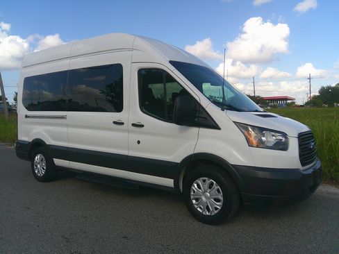Used 2018 Ford Transit 350 RWD image 1