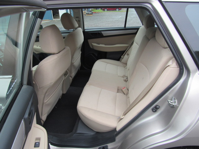 Used 2019 Subaru Outback 2.5i AWD/4WD image 16