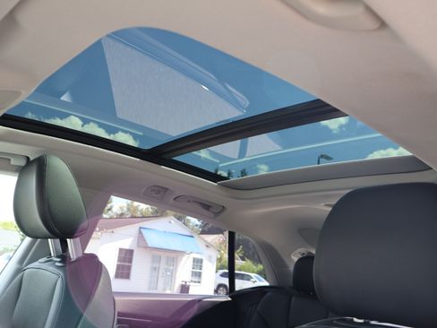 Used 2023 Audi Q8 Premium Plus image 36