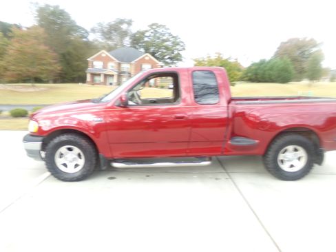 Used 2001 Ford F150 XLT image 2