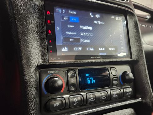 Used 2001 Chevrolet Corvette Z06 w/ Memory Pkg image 21