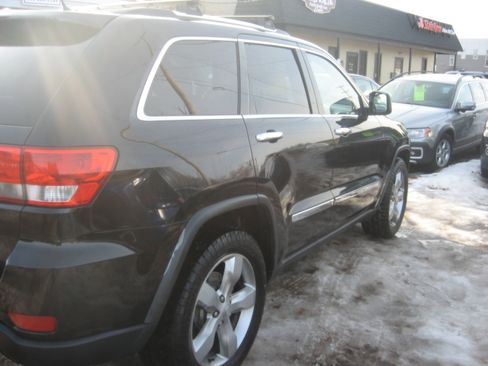 Used 2013 Jeep Grand Cherokee Laredo image 4