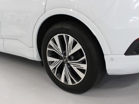 Used 2023 Audi Q4 e-tron Premium Plus image 11