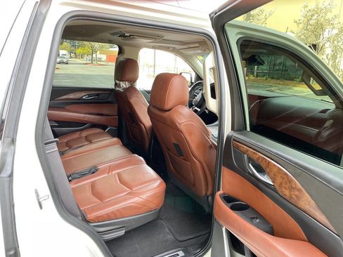 Used 2015 Cadillac Escalade Premium Luxury Platinum image 15