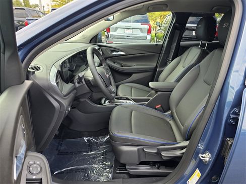 New 2026 Buick Encore GX Sport Touring image 13