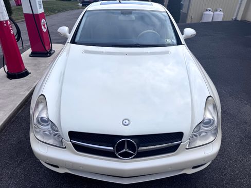 Used 2008 Mercedes-Benz CLS 550 image 2
