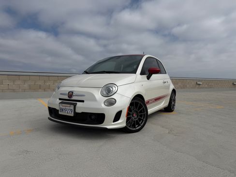 Used 2019 FIAT 500 Abarth Hatchback FWD image 1