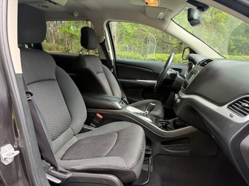 Used 2016 Dodge Journey SE image 10
