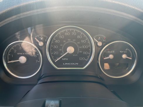 Used 2007 Lincoln Mark LT 4x4 image 11