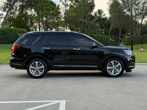 Used 2019 Ford Explorer FWD Limited image 10