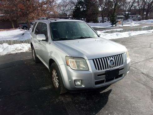 Used 2010 Mercury Mariner Premier image 2