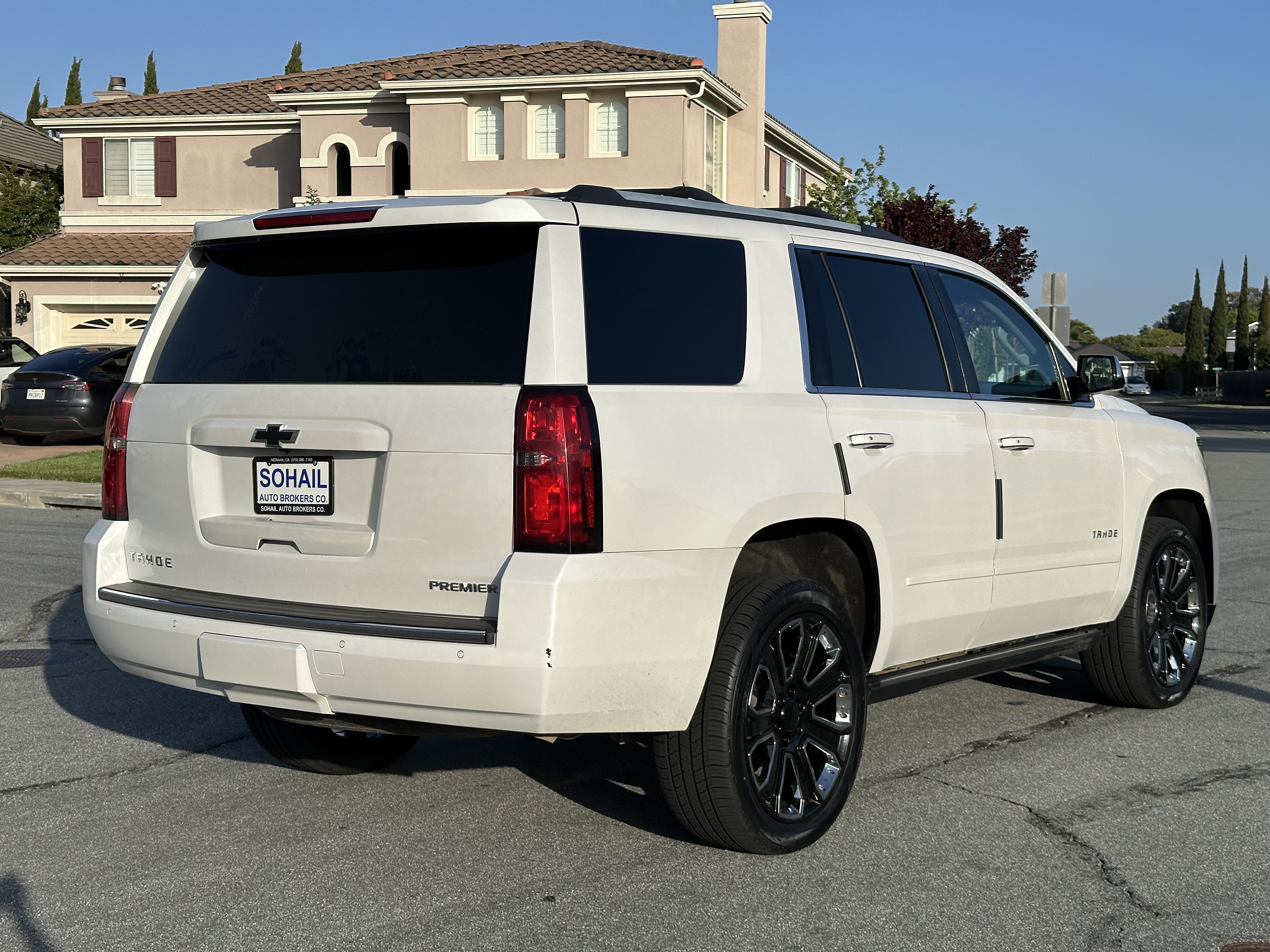 Used 2019 Chevrolet Tahoe Premier RWD image 6