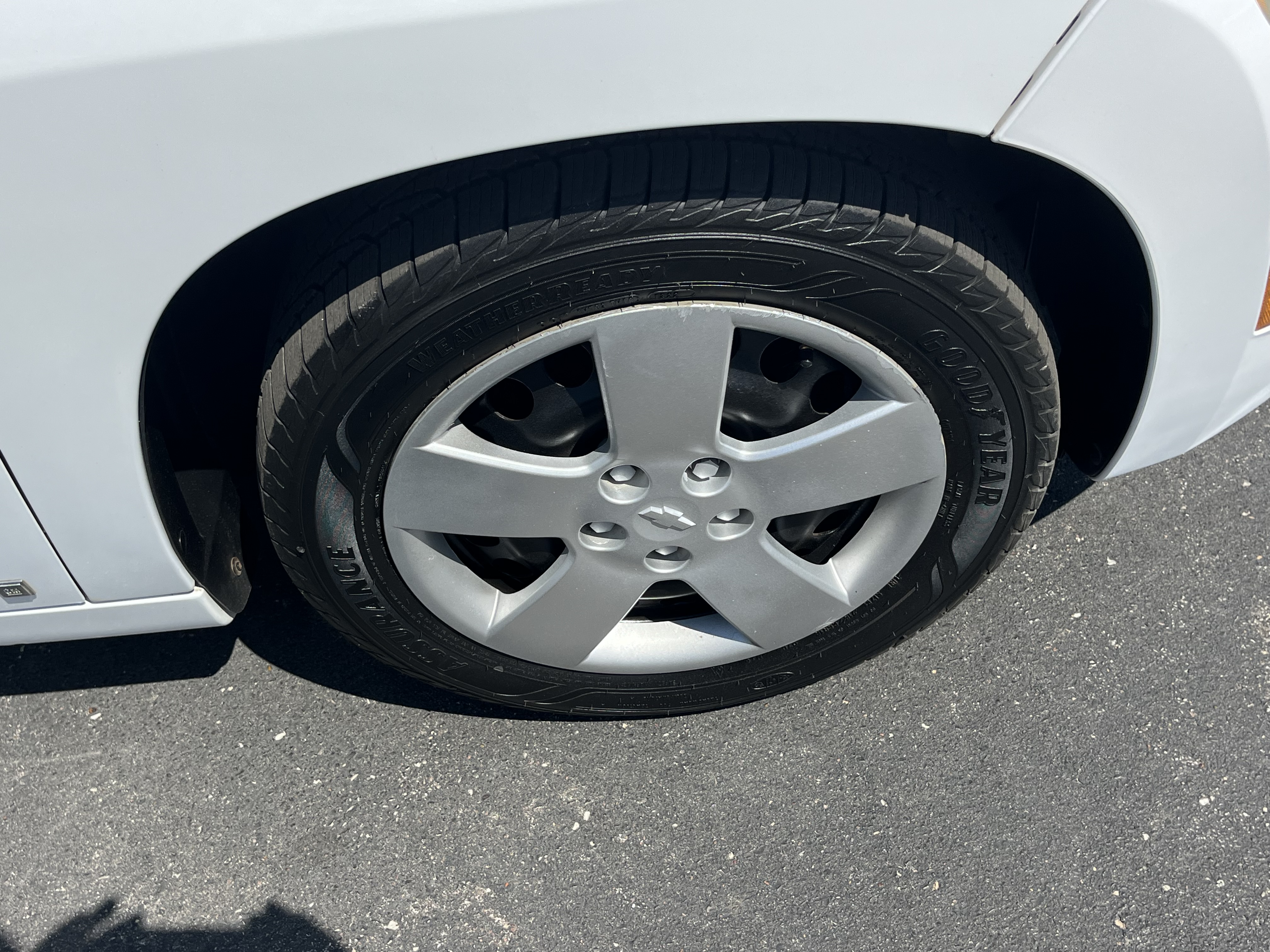 Used 2010 Chevrolet HHR LS FWD image 22