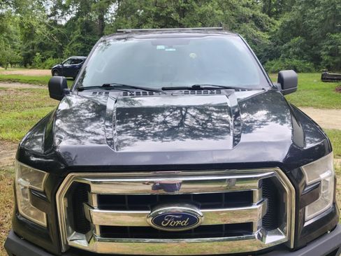 Used 2017 Ford F150 XLT image 6