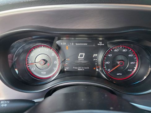 Used 2019 Dodge Charger SXT image 9