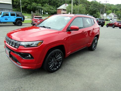 Used 2022 Jeep Compass 4WD Limited image 5