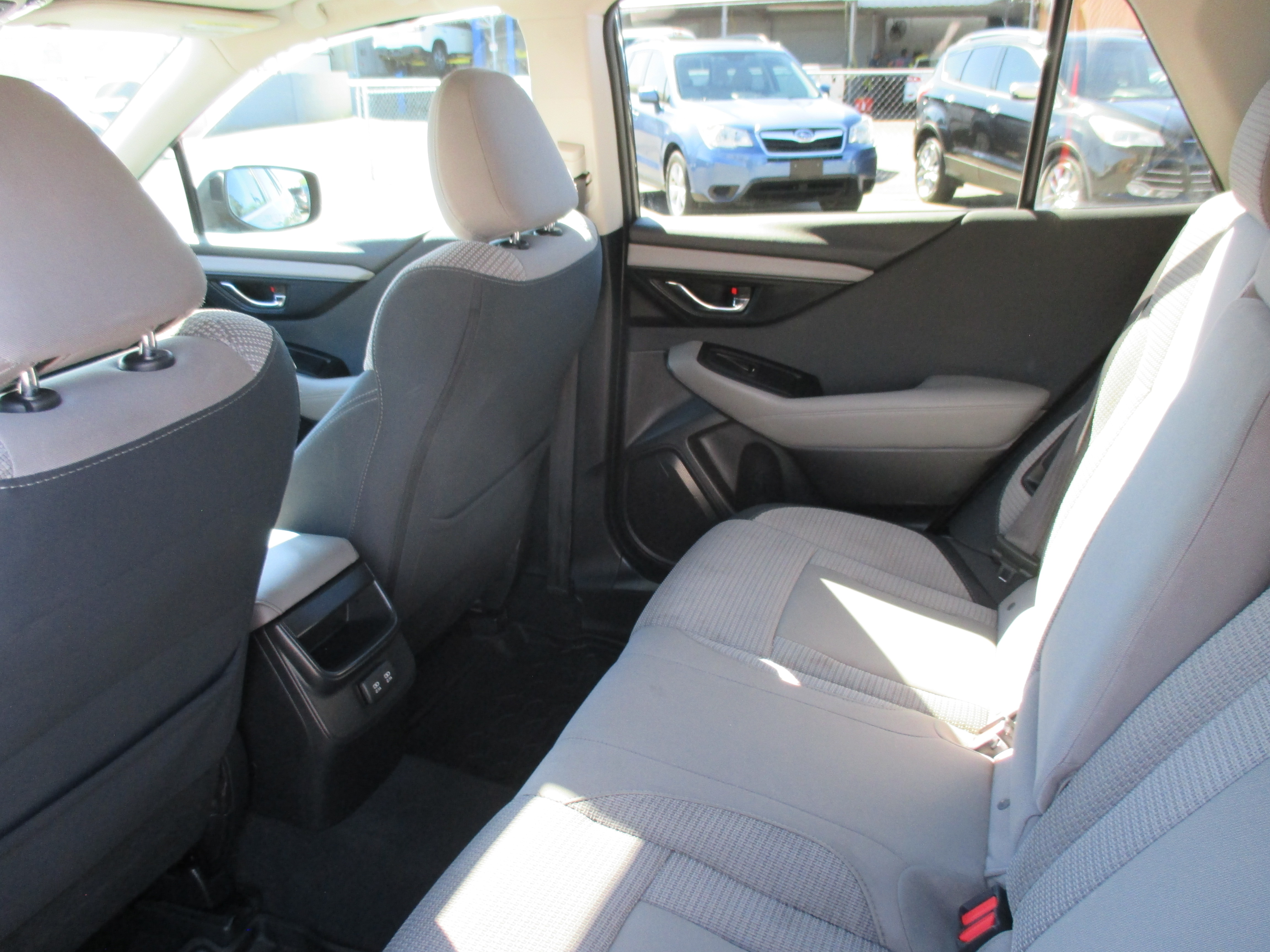 Used 2021 Subaru Outback Premium Wagon 4D AWD/4WD image 10