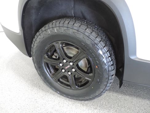 Used 2020 GMC Acadia AWD AT4 image 15