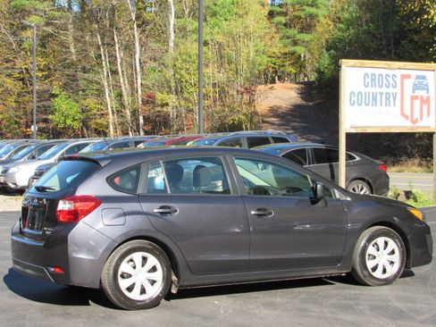 Used 2013 Subaru Impreza 2.0i image 11