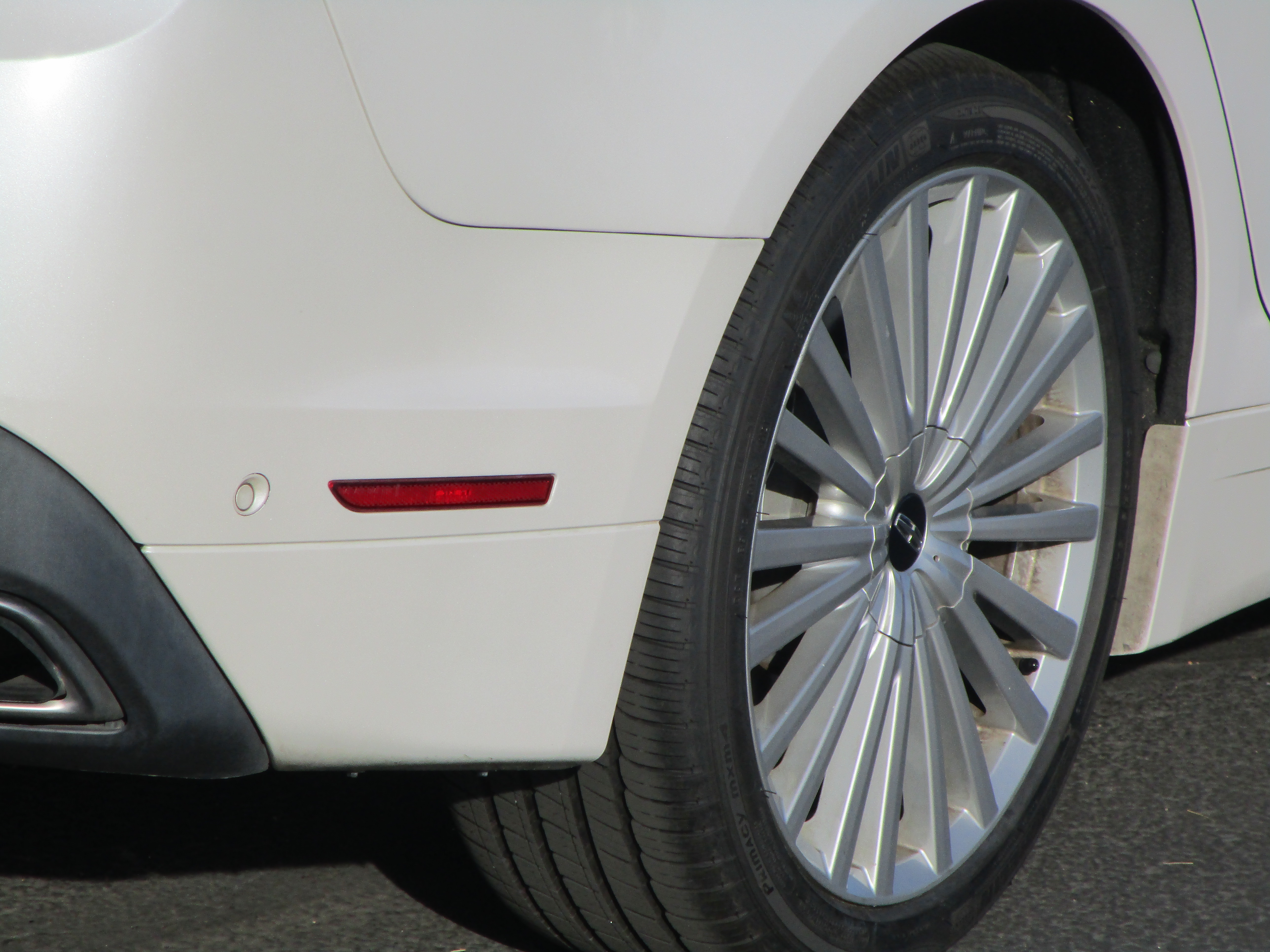 Used 2017 Lincoln MKZ Reserve FWD image 12