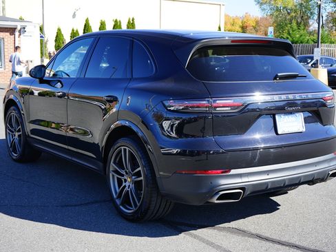 Used 2022 Porsche Cayenne image 6