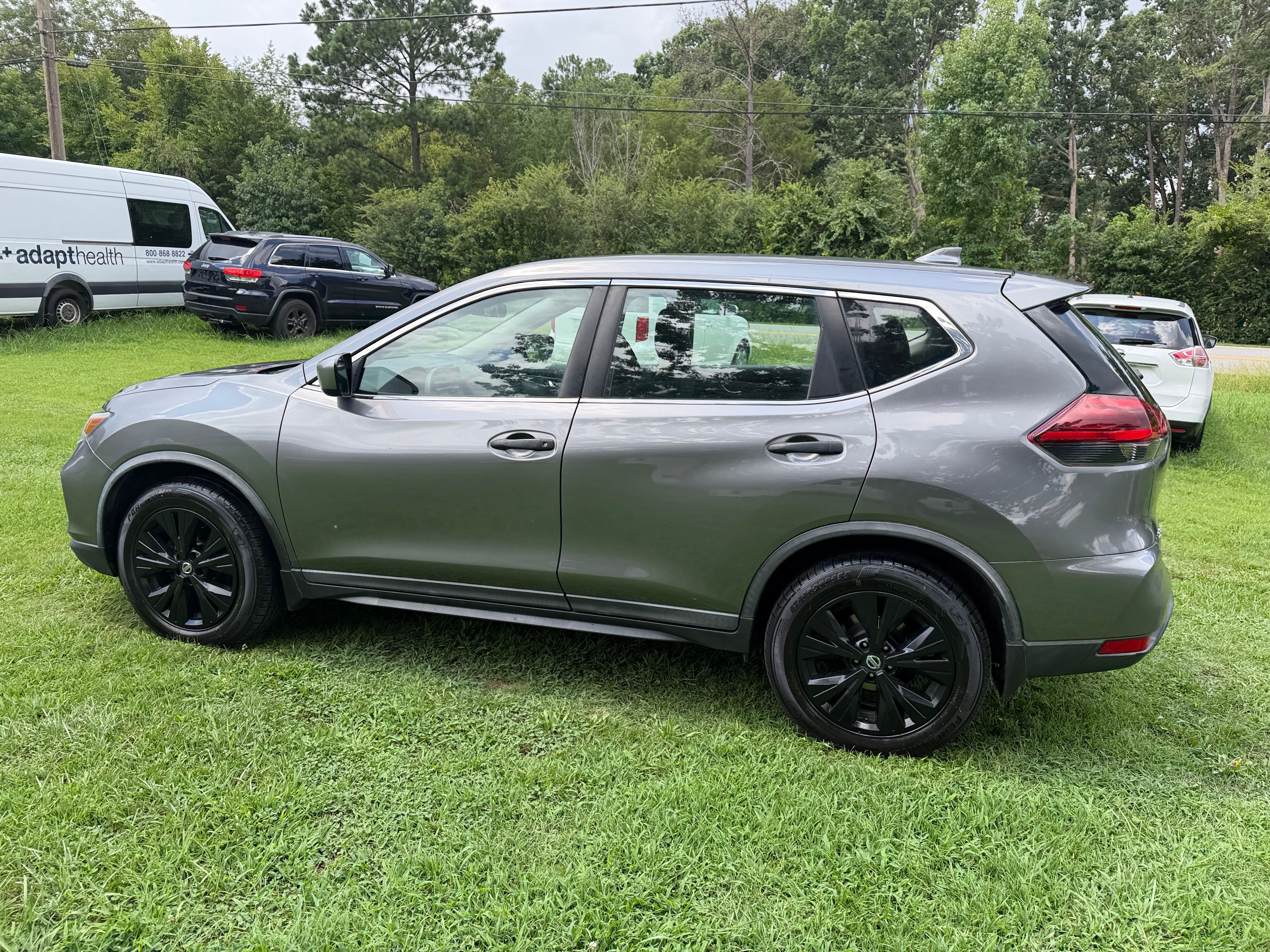 Used 2018 Nissan Rogue AWD image 16