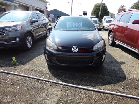 Used 2012 Volkswagen GTI 4-Door FWD image 2