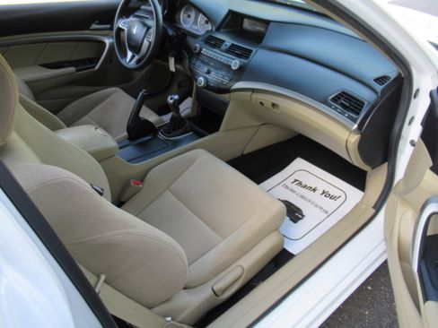 Used 2010 Honda Accord EX image 16