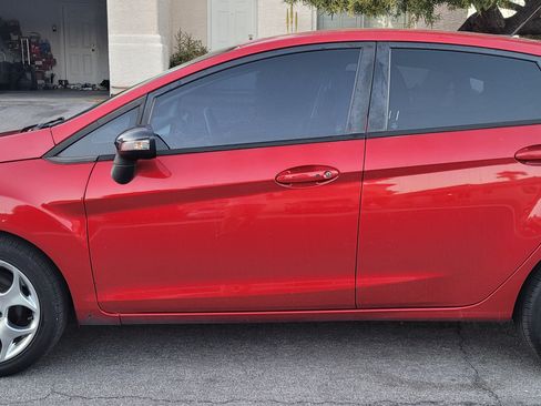 Used 2012 Ford Fiesta SES image 9