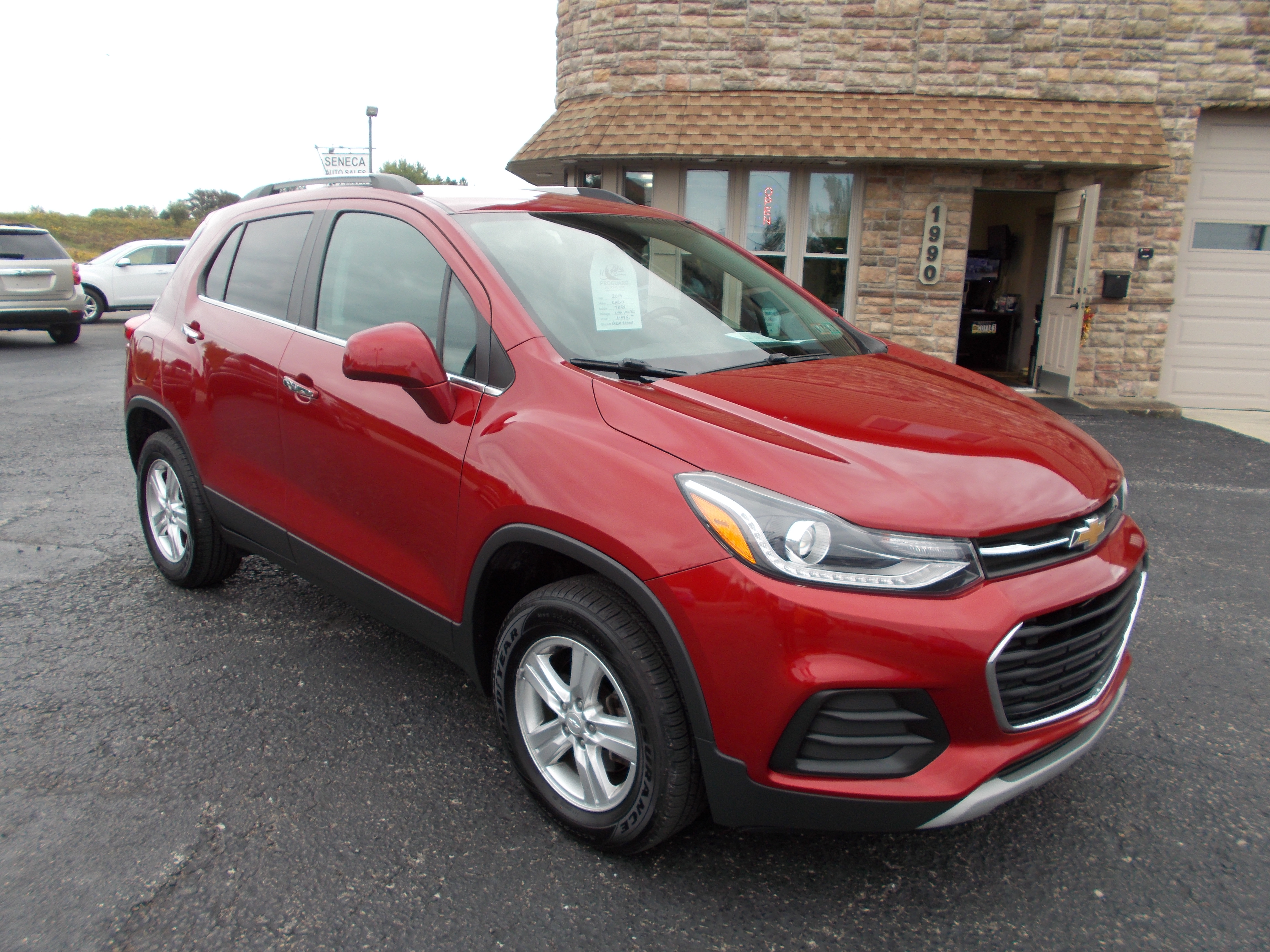 Used 2019 Chevrolet Trax AWD LT w/ 1LT image 3