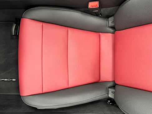 Used 2025 Porsche 718 Boxster S image 23