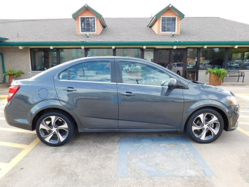 Used 2020 Chevrolet Sonic Premier image 10