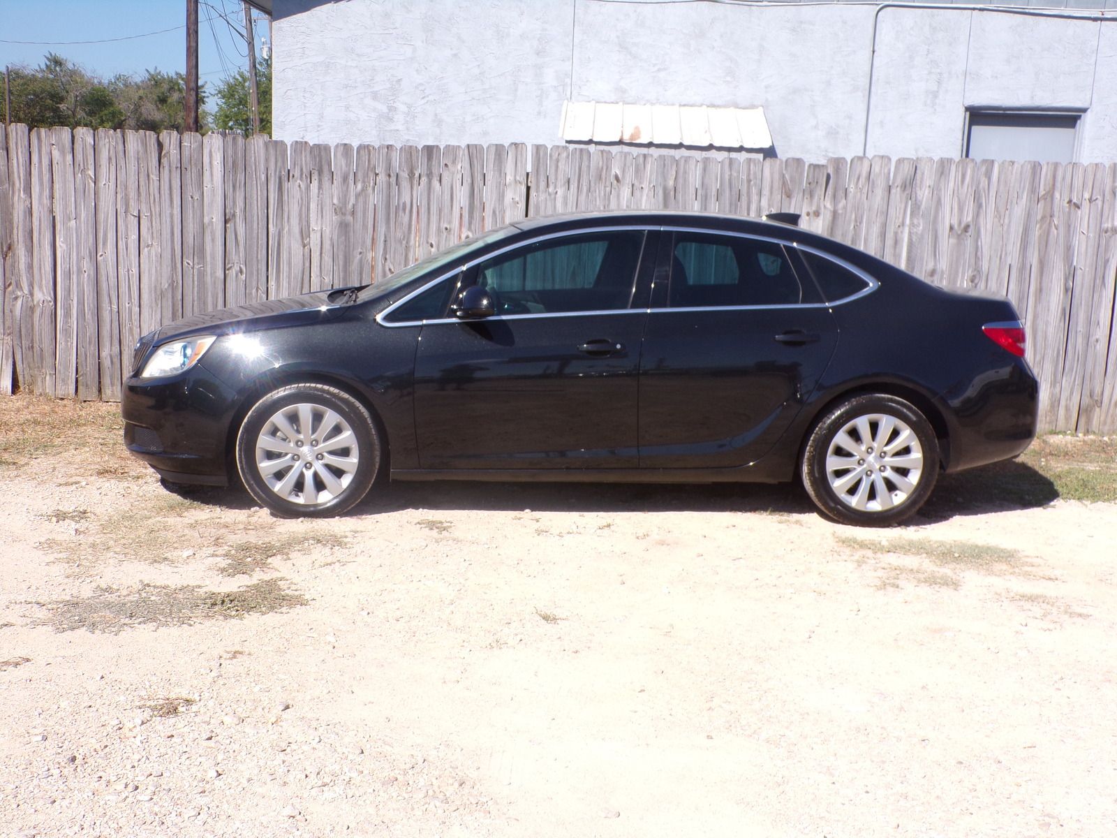 Used 2015 Buick Verano FWD image 2