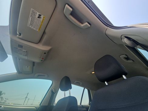 Used 2016 Volkswagen Golf image 26