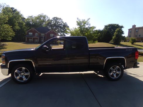 Used 2014 Chevrolet Silverado 1500 4x4 Crew Cab LT w/ Z71 image 2
