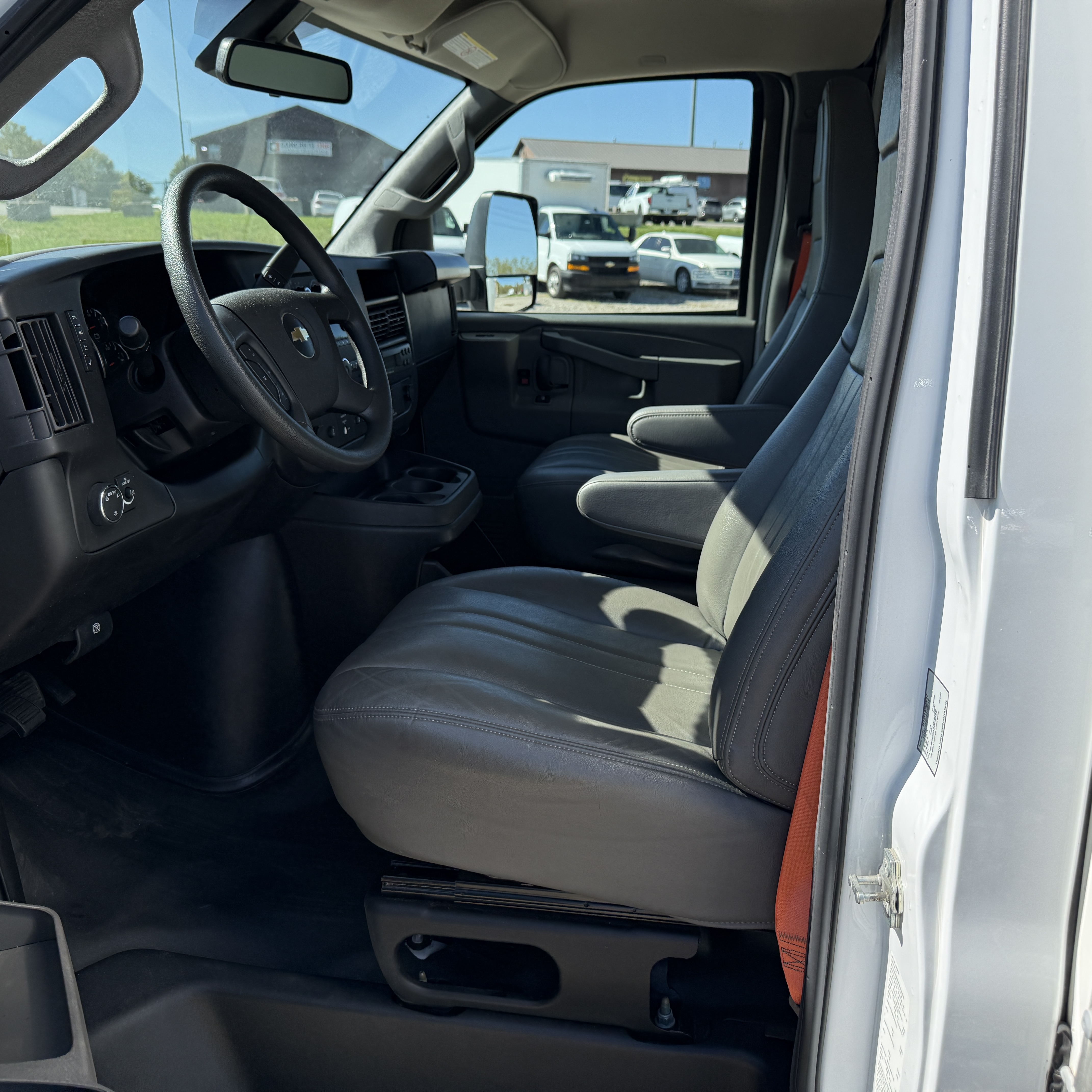 Used 2024 Chevrolet Express 3500 UNAVAIL RWD image 12