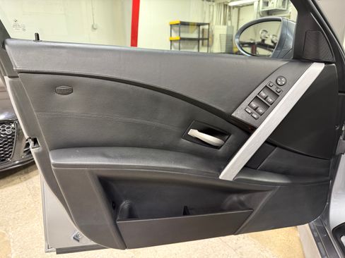 Used 2007 BMW M5 RWD image 17