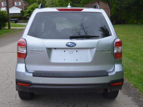 Used 2016 Subaru Forester 2.5i Premium AWD/4WD image 4