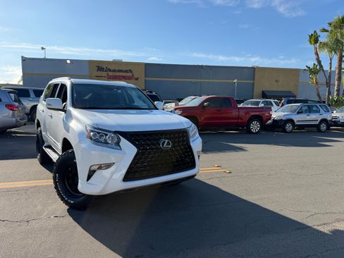 Used 2017 Lexus GX 460 Premium image 18