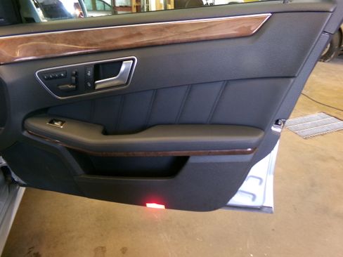 Used 2013 Mercedes-Benz E 350 4MATIC Sedan image 13
