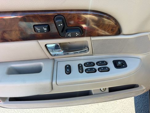 Used 2007 Mercury Grand Marquis LS w/ Premium Package RWD image 3