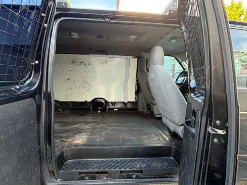 Used 2009 Ford E-150 and Econoline 150 UNAVAIL RWD image 16