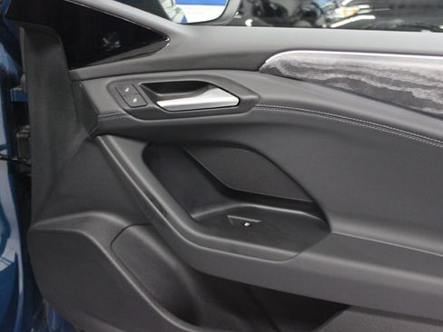 Used 2025 Audi A6 e-tron Premium image 42