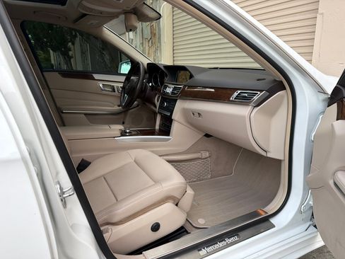 Used 2016 Mercedes-Benz E 350 Sedan image 11