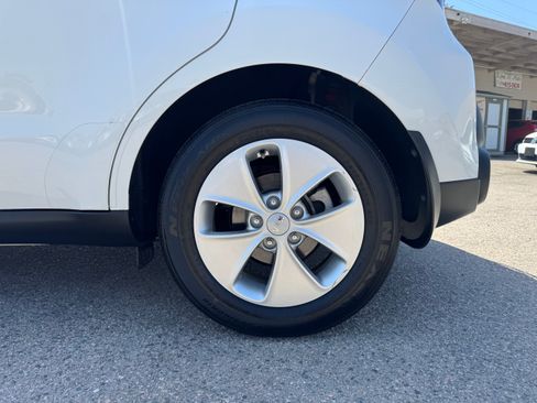 Used 2015 Kia Soul UNAVAIL FWD image 15